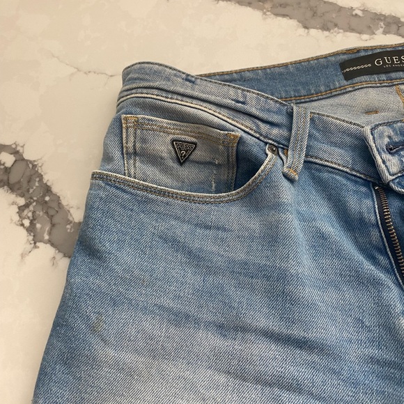 ❓Guess Jeans - light wash - mens , 31 waist, 30 length. SLIM TAPERED - Picture 7 of 9